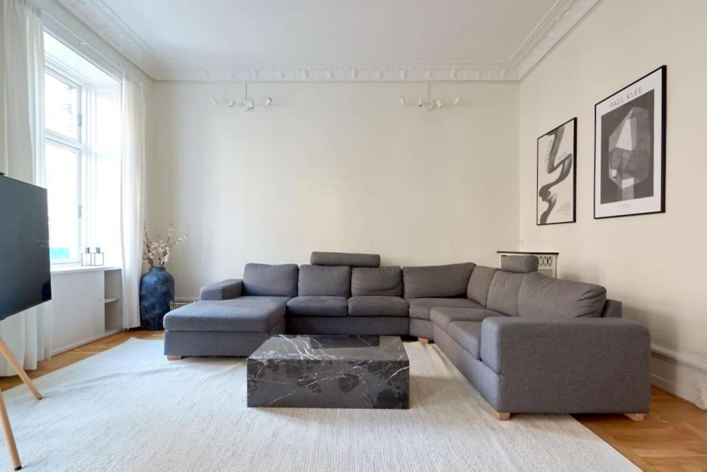 Moderen And Sleek 3Br With Bath By The Lakes And Metro コペンハーゲン エクステリア 写真
