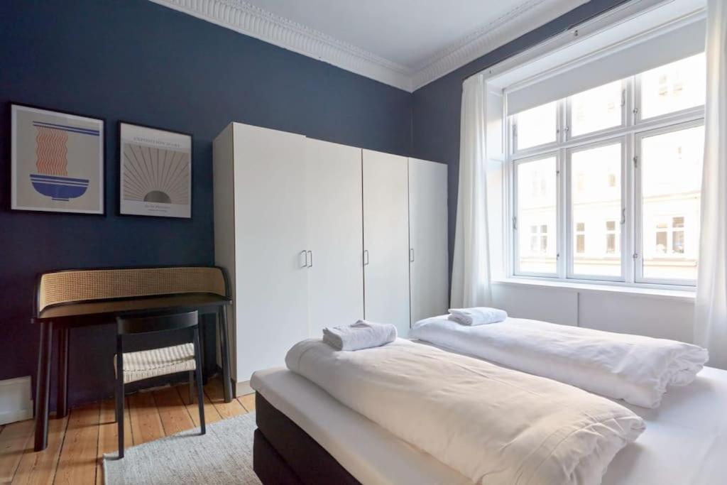 Moderen And Sleek 3Br With Bath By The Lakes And Metro コペンハーゲン エクステリア 写真