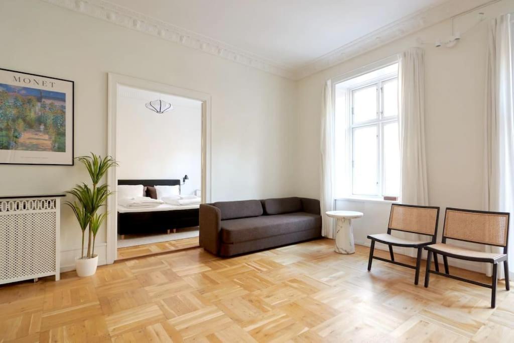 Moderen And Sleek 3Br With Bath By The Lakes And Metro コペンハーゲン エクステリア 写真