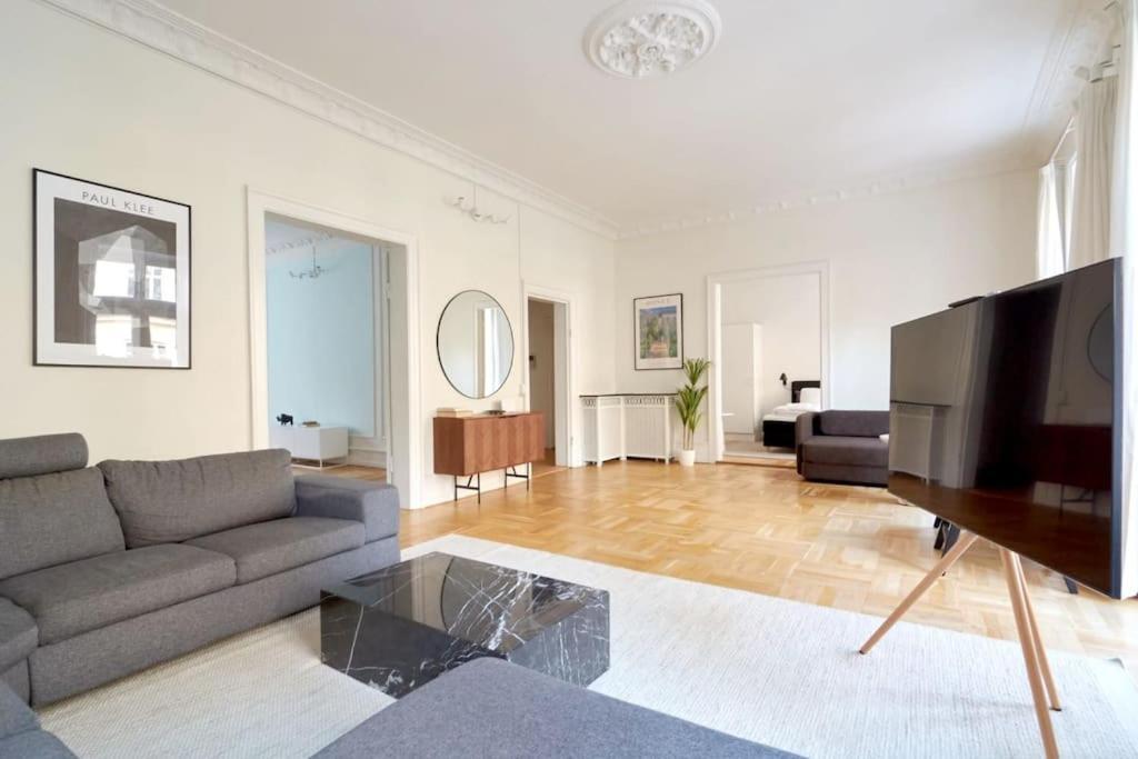 Moderen And Sleek 3Br With Bath By The Lakes And Metro コペンハーゲン エクステリア 写真