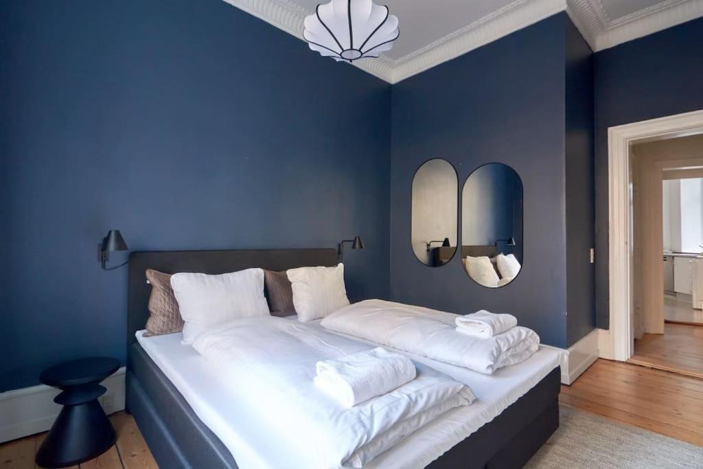 Moderen And Sleek 3Br With Bath By The Lakes And Metro コペンハーゲン エクステリア 写真