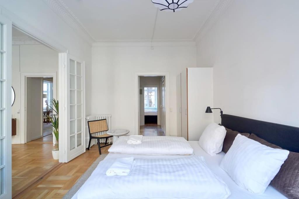 Moderen And Sleek 3Br With Bath By The Lakes And Metro コペンハーゲン エクステリア 写真