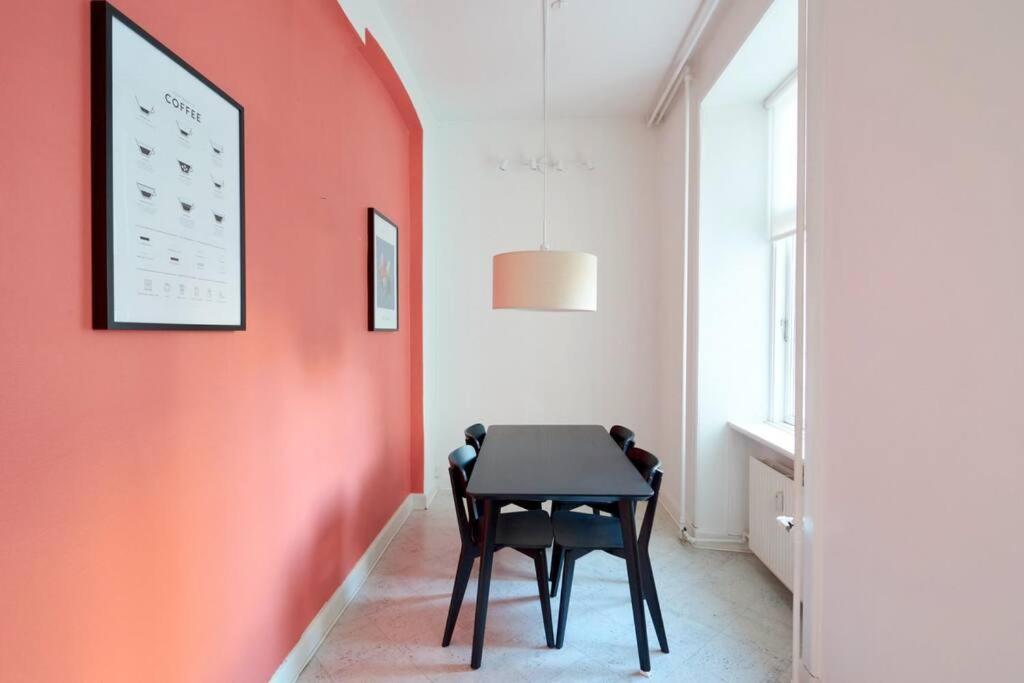 Moderen And Sleek 3Br With Bath By The Lakes And Metro コペンハーゲン エクステリア 写真